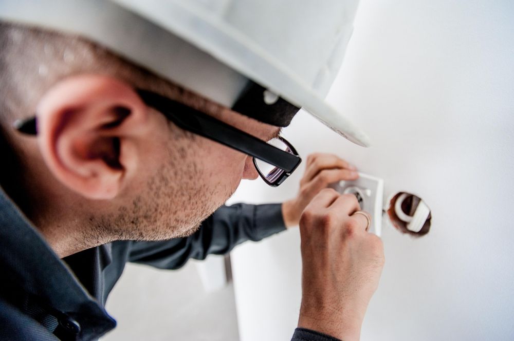 Elektriker gjerdrum  trygg hjelp til alt av elektriske arbeider